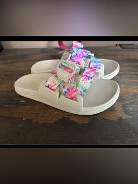 Chaco Womens Tie-Dye Multi Strap Sandals with Light Gray Footbed